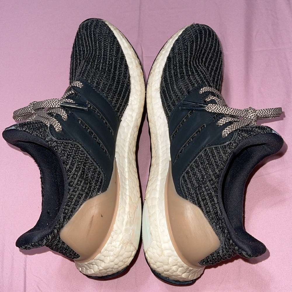 Adidas UltraBoost | Size 6.5 - Picture 7 of 13